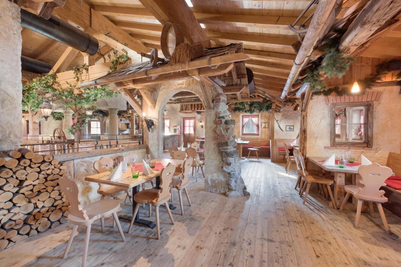 Der Waldhof Hotel Scheffau am Wilden Kaiser Eksteriør billede